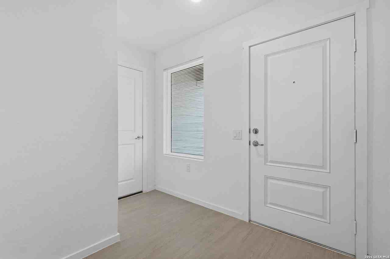 10823 Bernal Cv - Photo 7 of 24