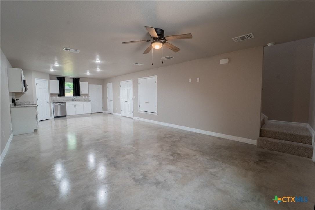 501 N 18th St #B - Photo 3 of 17