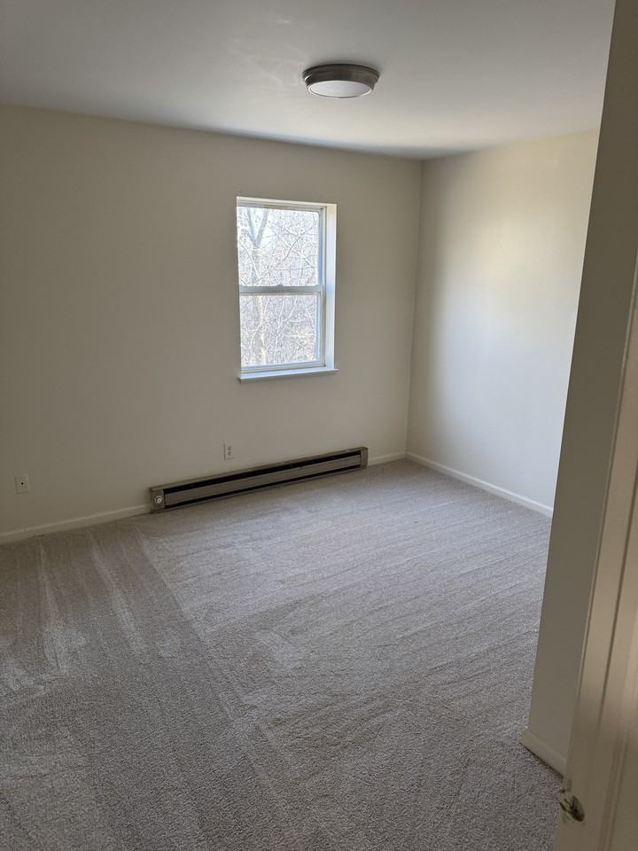 1130 Minns Dr #1130-8 - Photo 5 of 8