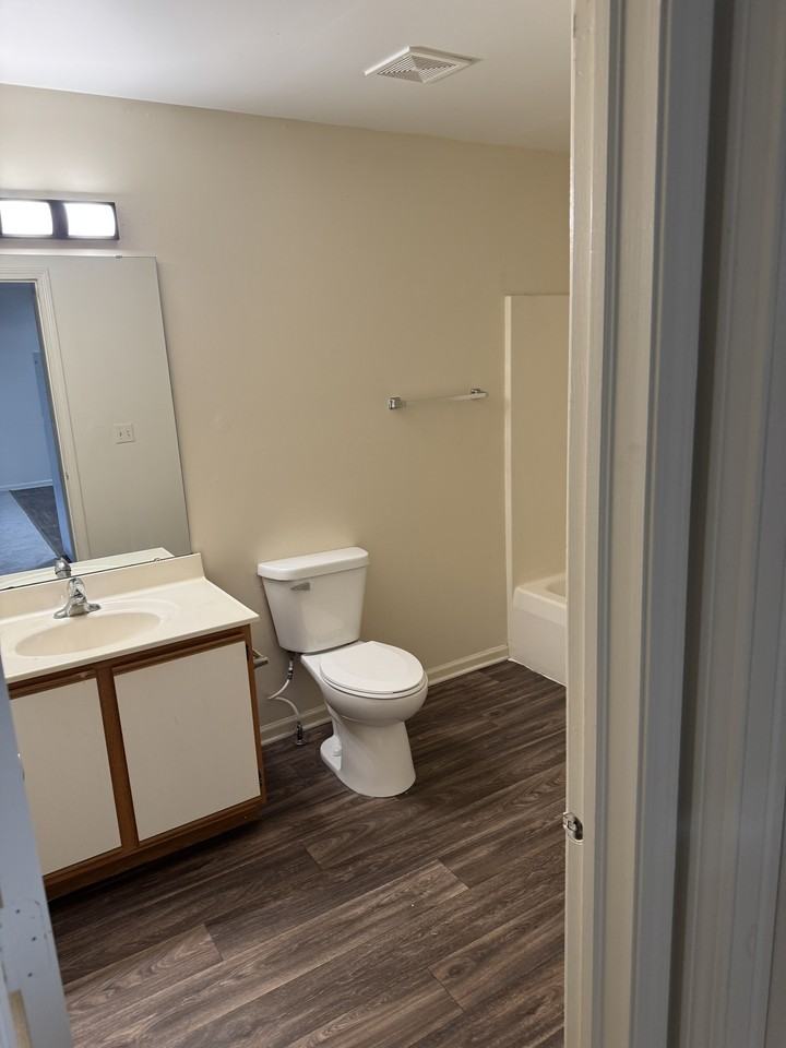 1130 Minns Dr #1130-8 - Photo 7 of 8