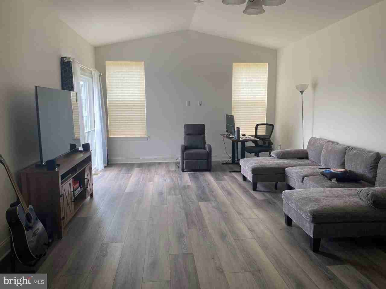 601 Gordon House Way - Photo 4 of 13
