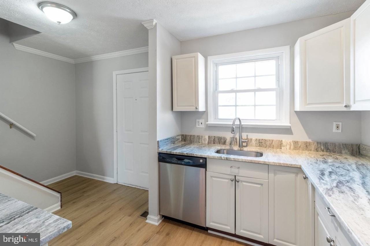 37 Wyegate Ct #37 - Photo 6 of 24