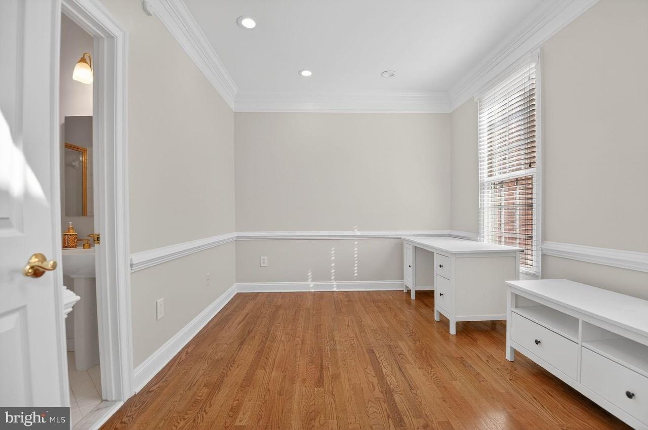 9908 Bald Cypress Dr - Photo 4 of 30