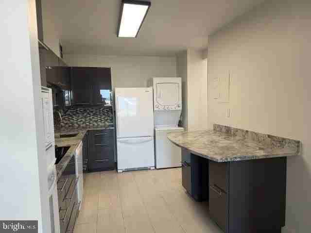 309 Yoakum Pkwy #1806 - Photo 3 of 41