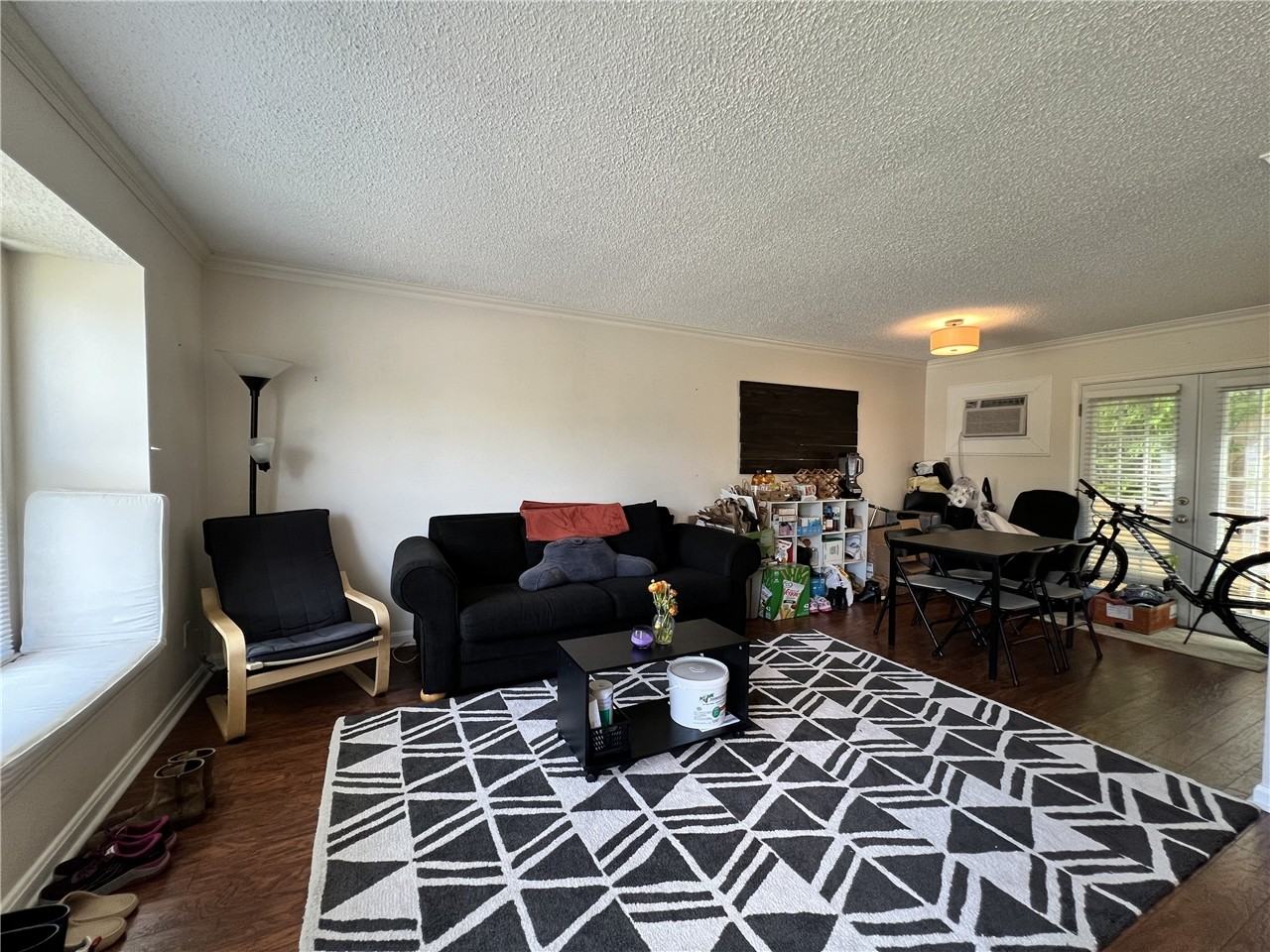 1819 Wedgewood Ave - Photo 2 of 20
