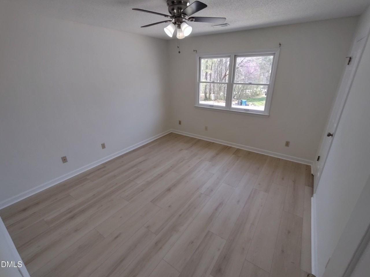 2211 Peppertree St #B - Photo 4 of 9