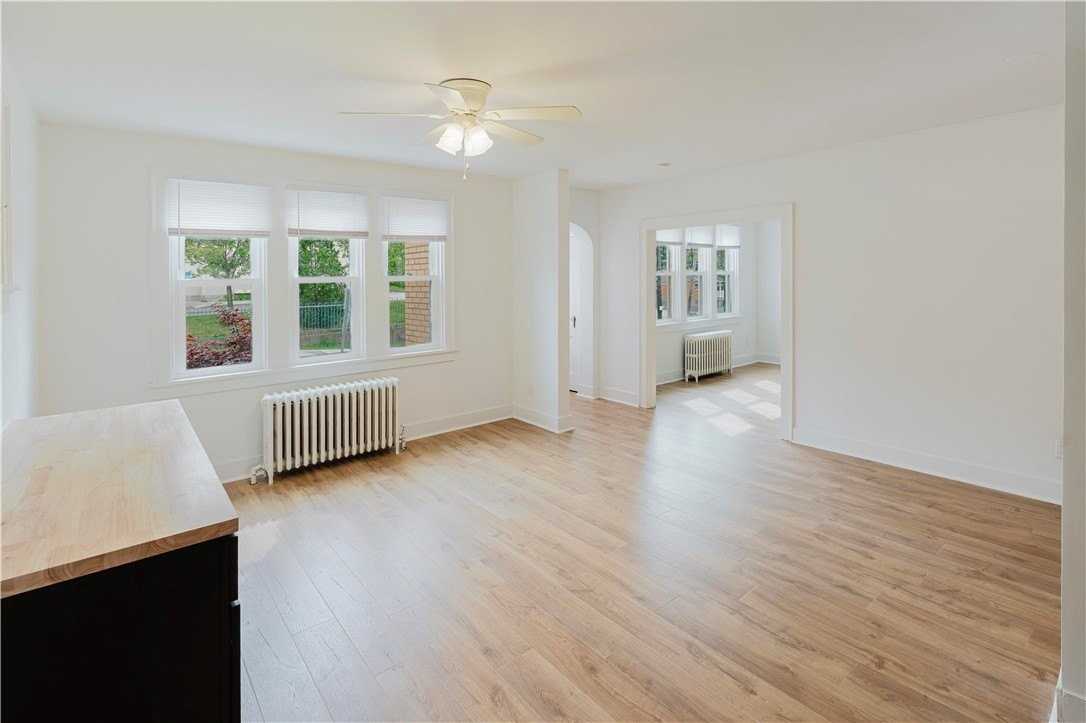 511 Woodbourne Ave - Photo 7 of 15