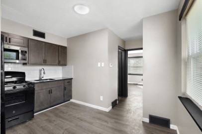 3112 Arsenal St #2 - Photo 5 of 15