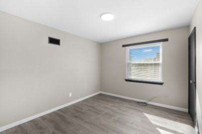 3112 Arsenal St #2 - Photo 6 of 15