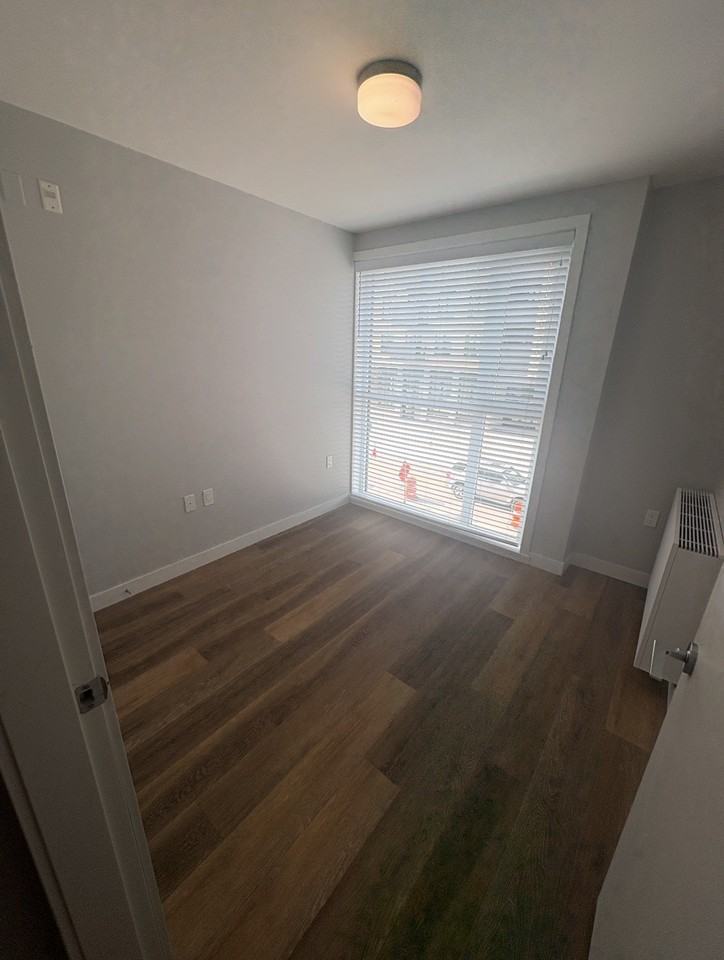 188 E 49th Ave - Photo 7 of 10