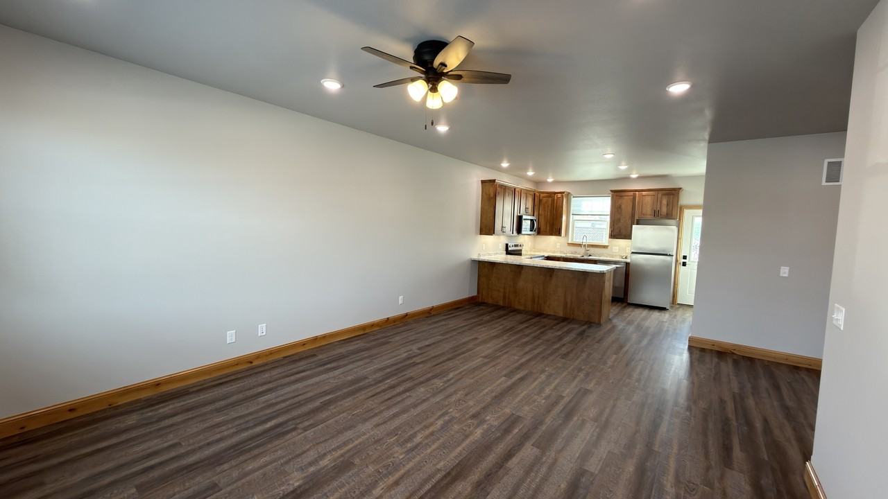 621 Ayla Ln - C #C - Photo 2 of 15