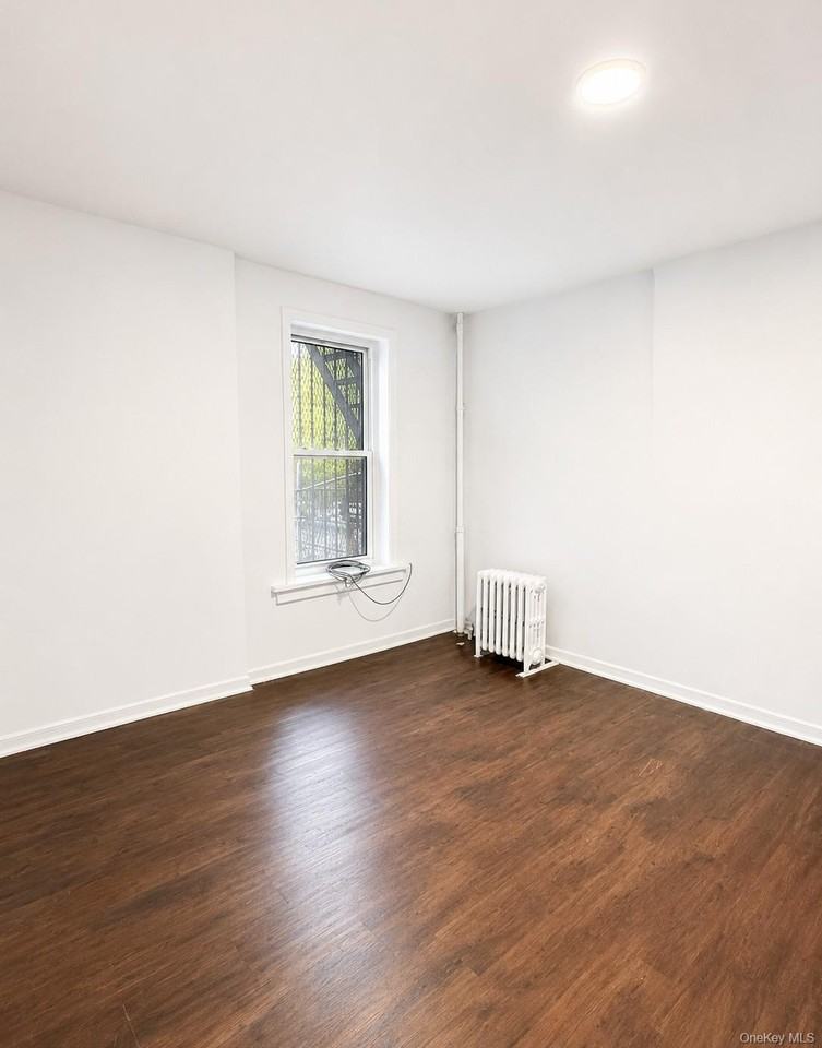 206 Hoyt St - Photo 5 of 7