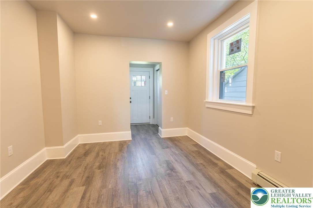 715 Hamilton Ave - Photo 6 of 14