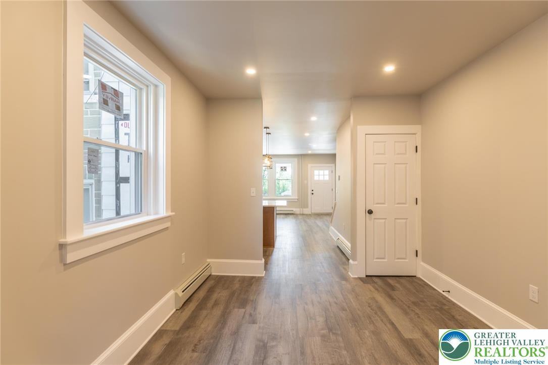 715 Hamilton Ave - Photo 7 of 14