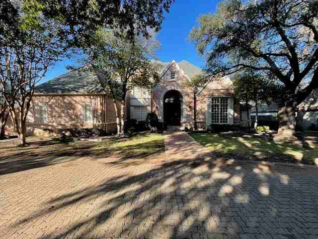 6341 Waggoner Dr - Photo 4 of 38