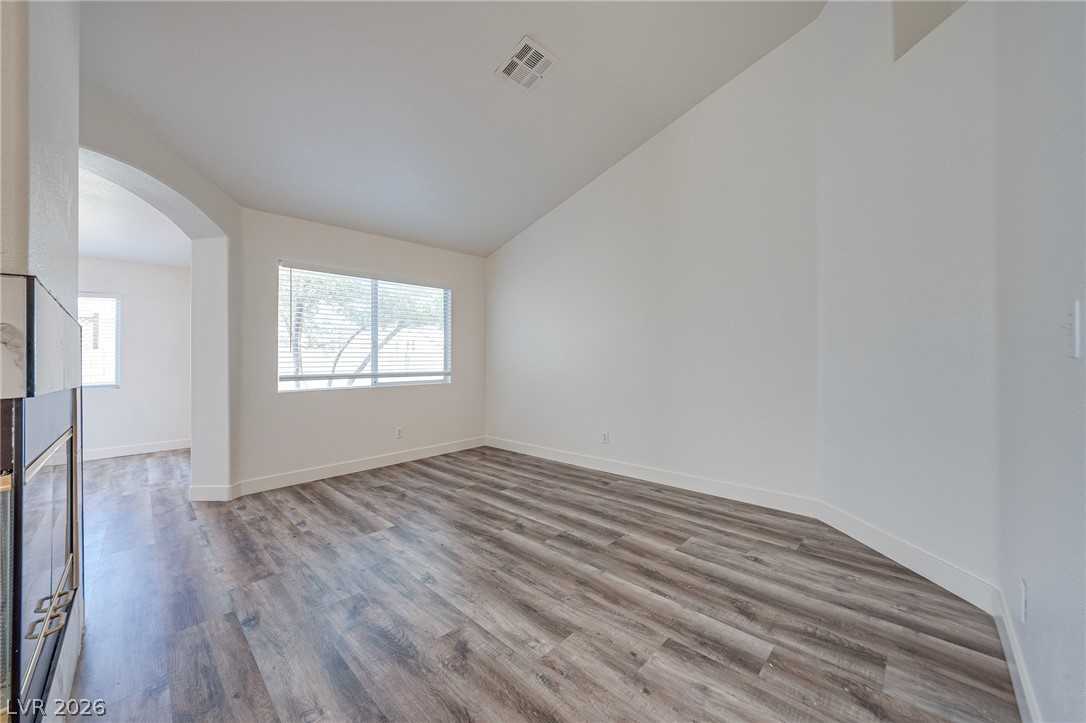 3738 Saint Phillip Ct - Photo 4 of 15