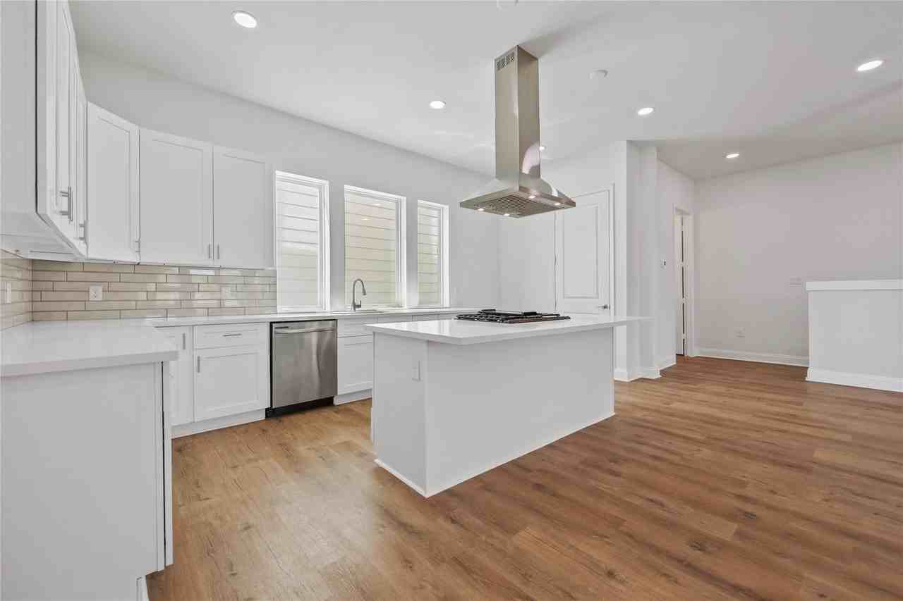 3526 Luca St - Photo 3 of 18