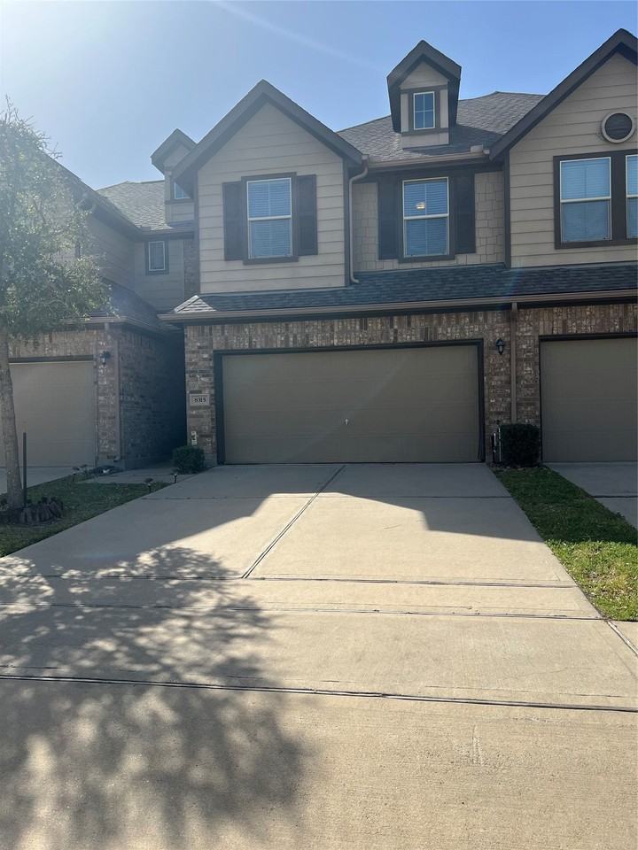 8315 Columbia Forest Dr - Photo 2 of 17