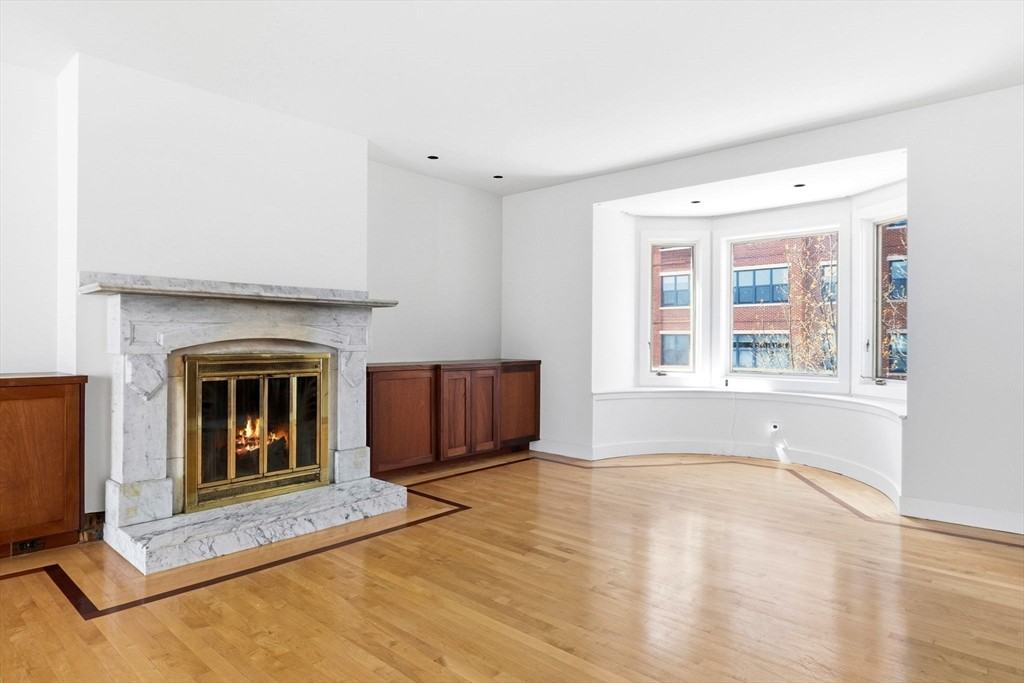 298 Columbus Ave - Photo 4 of 26