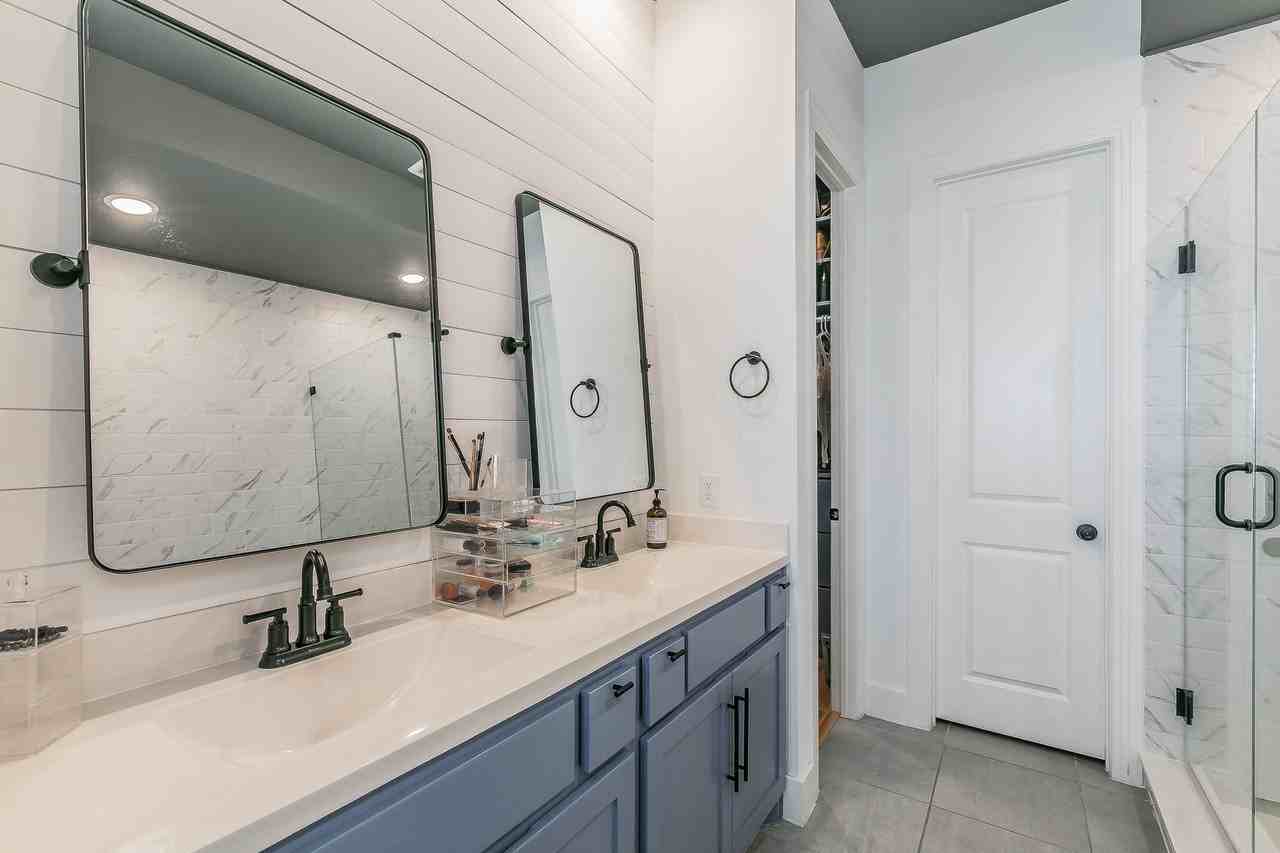 2425 Longspur Dr - Photo 7 of 24