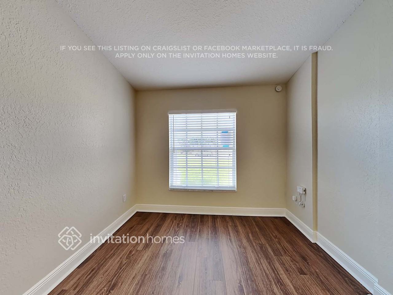 1772 Sw Lofgren Ave - Photo 3 of 21