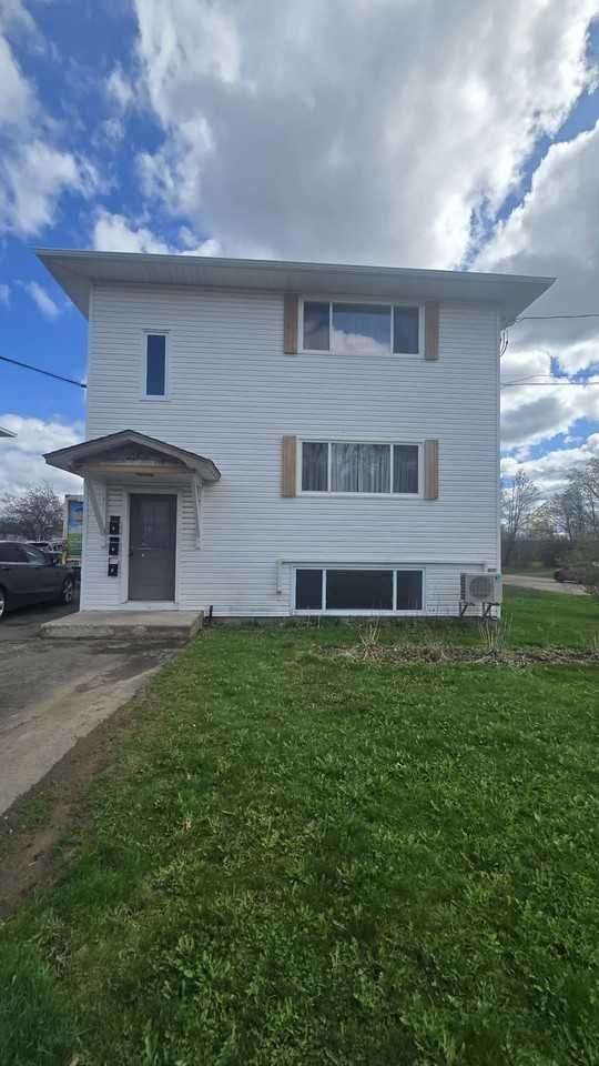 23 Falkland St #3 - Photo 3 of 7
