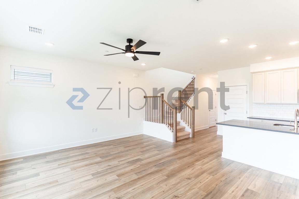 1030 Brickell Loop #B - Photo 6 of 27