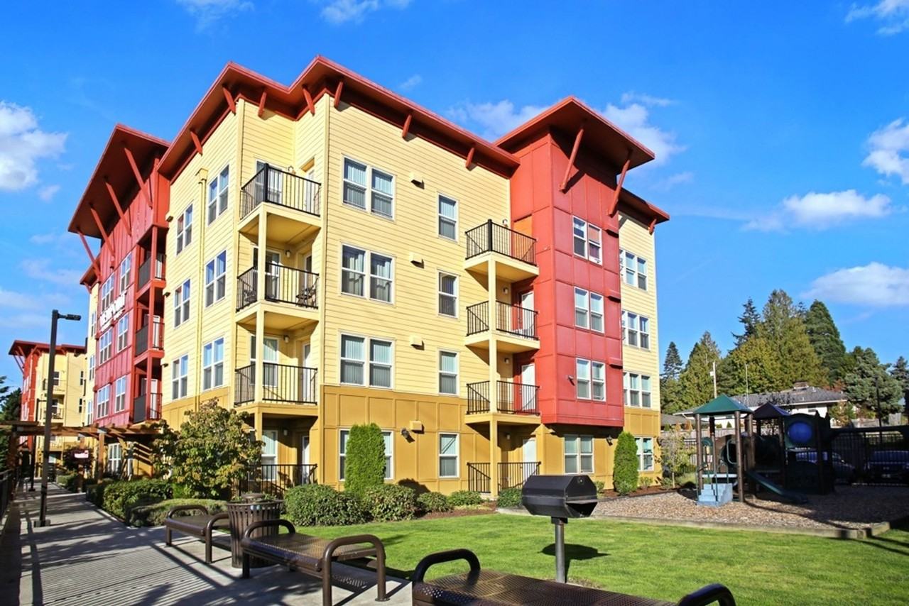 21428 International Boulevard - Photo 3 of 33