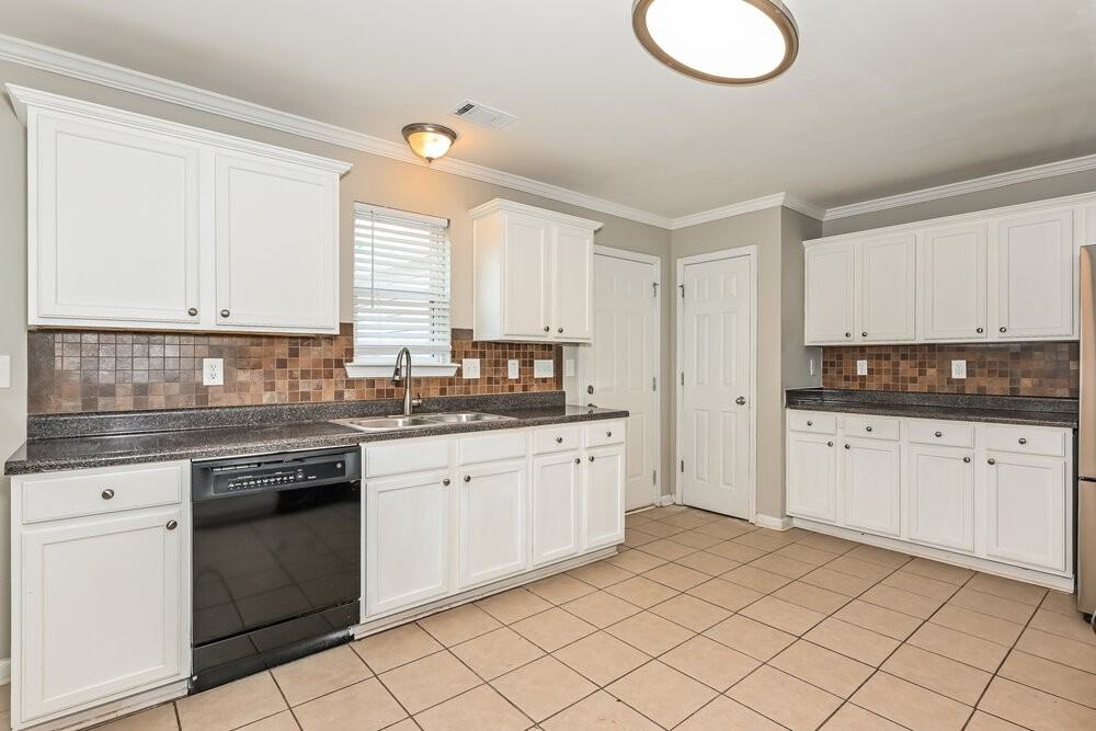 505 Walnut Woods Dr - Photo 6 of 16