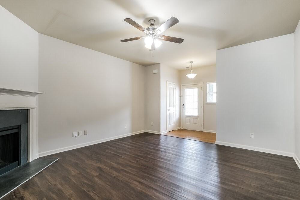 1314 Little Hampton Dr - Photo 5 of 17