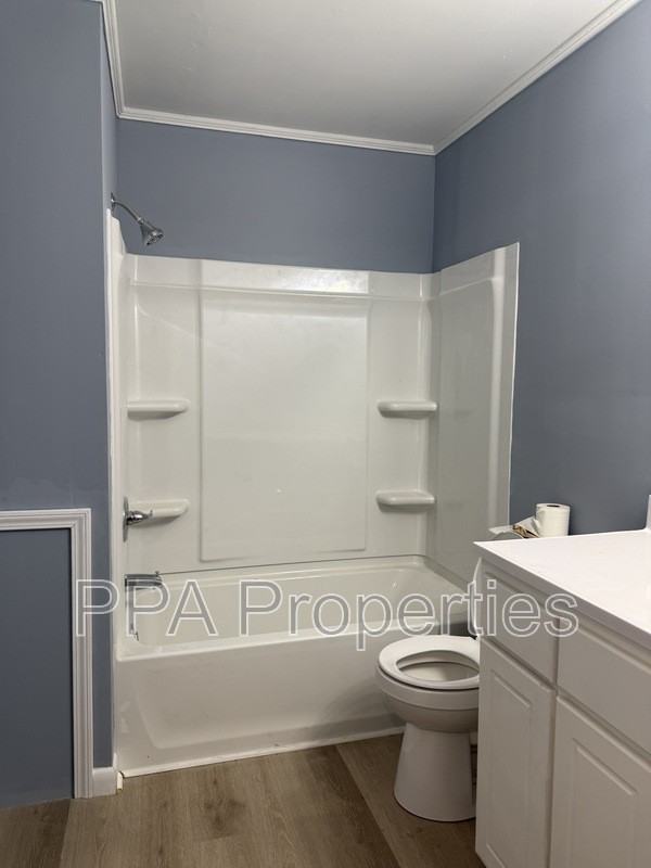 221 Willow Ave - Photo 5 of 21