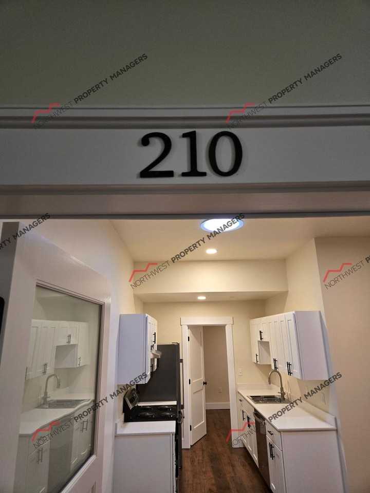 R313A - Cascade School Apts. - Photo 4 of 30