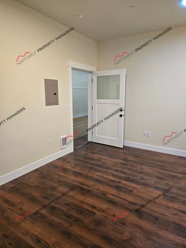R313A - Cascade School Apts. - Photo 5 of 30