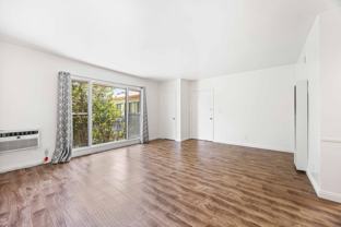 Hollyview Apartments - Photo 1 of 1