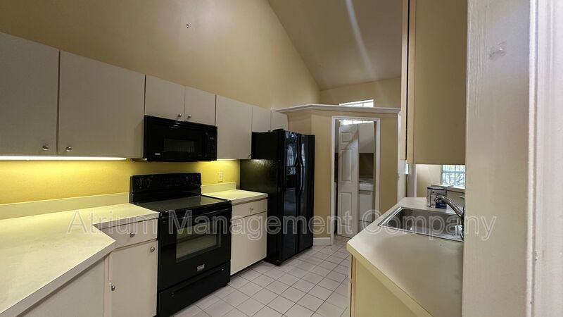1567 Farrindon Cir - Photo 2 of 24