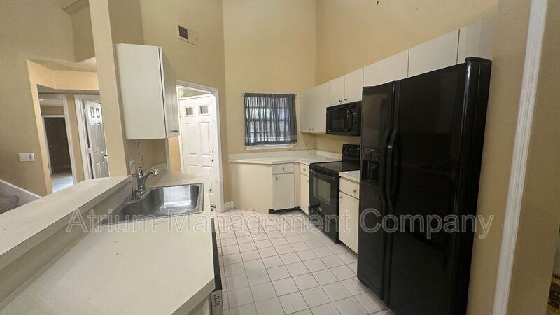 1567 Farrindon Cir - Photo 7 of 24