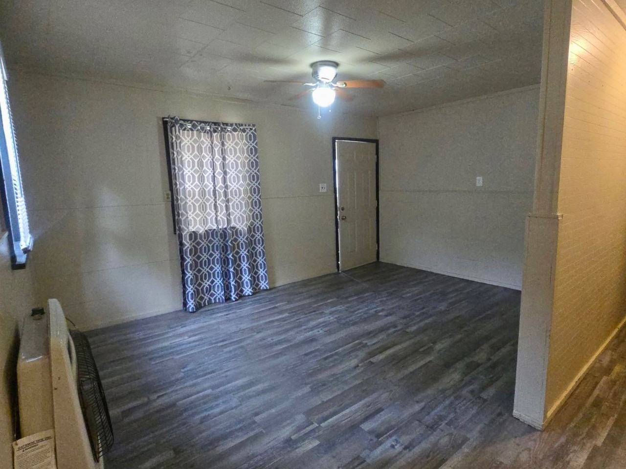 12547 Chapman Rd - Photo 3 of 10