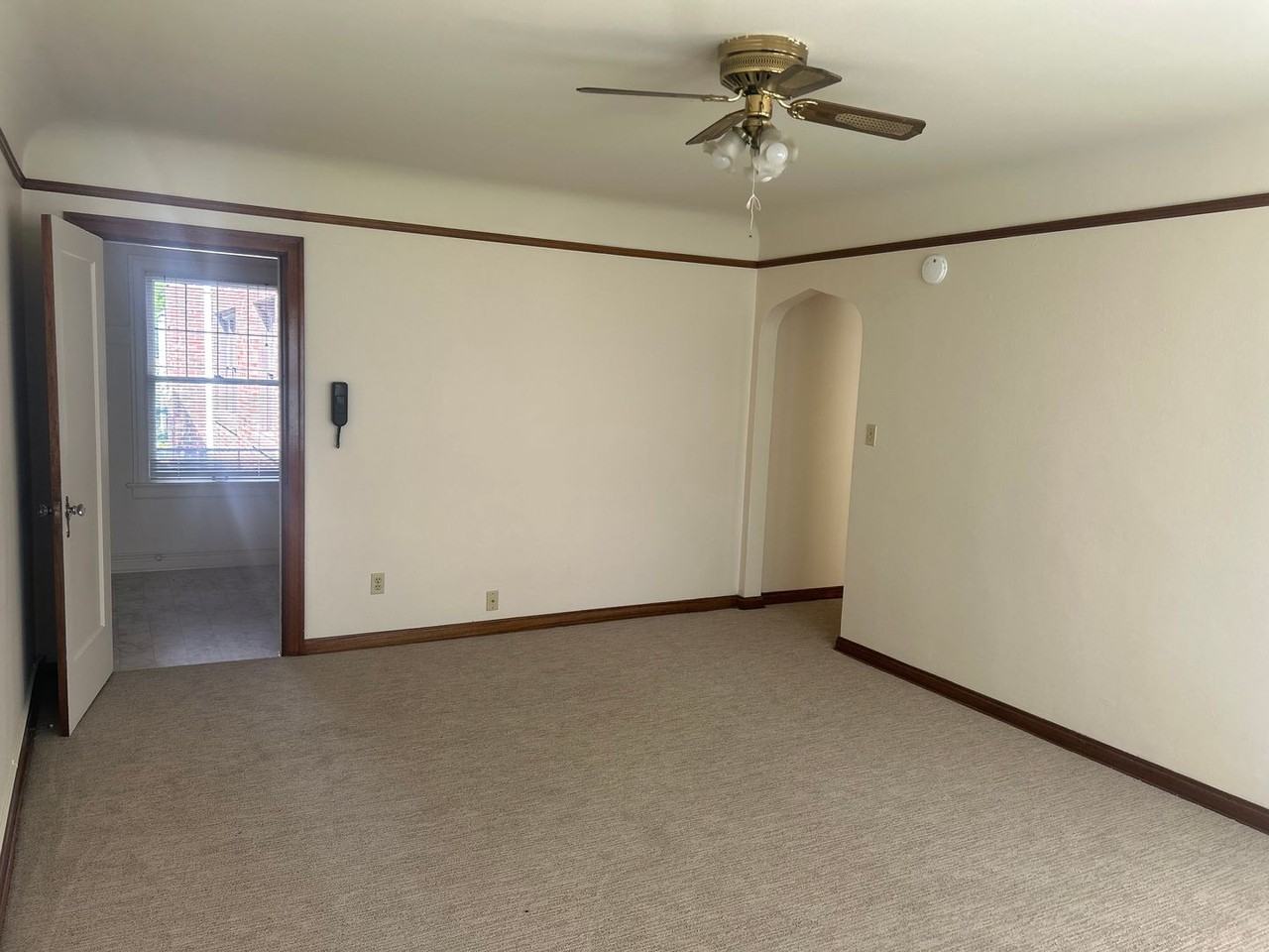Leonard Apartments - Photo 7 of 14