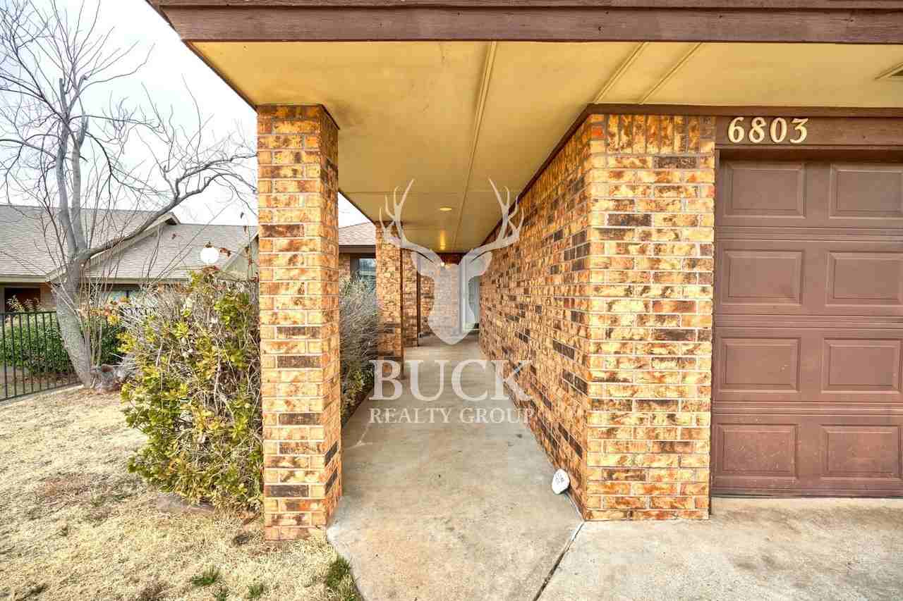 6803 Woodlake Drive - Photo 2 of 25