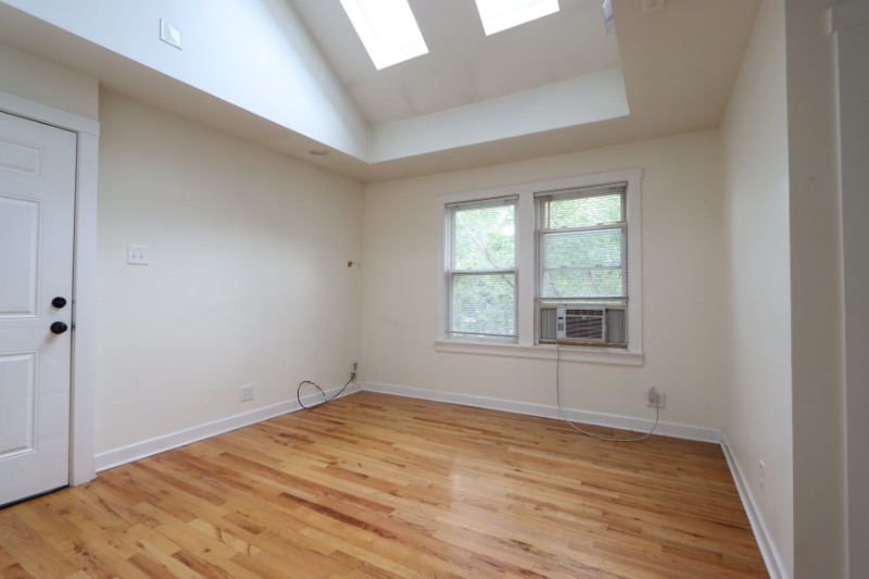 2142 West 18th Place #2R - Photo 5 of 15