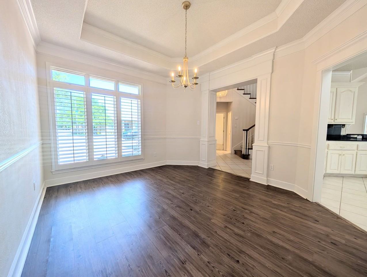 3813 77th St - Photo 3 of 10