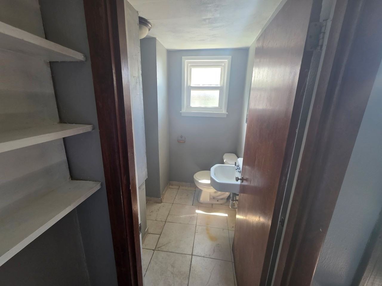 117 S 4th St #2 - Photo 3 of 7