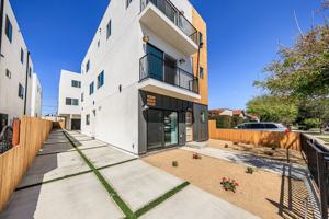 featured image of 2847 S Victoria Ave