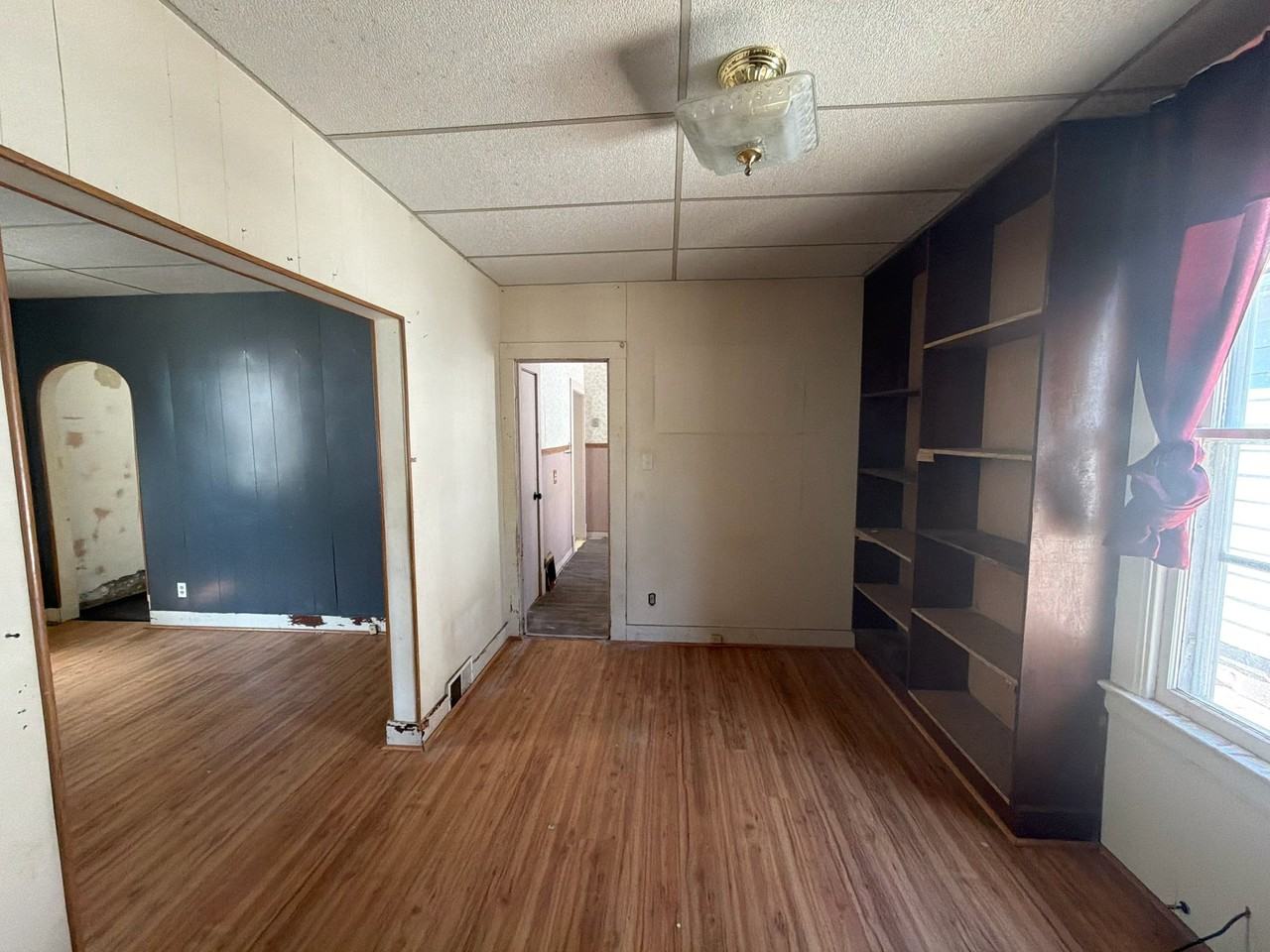 721 S Matthew St - Photo 2 of 16