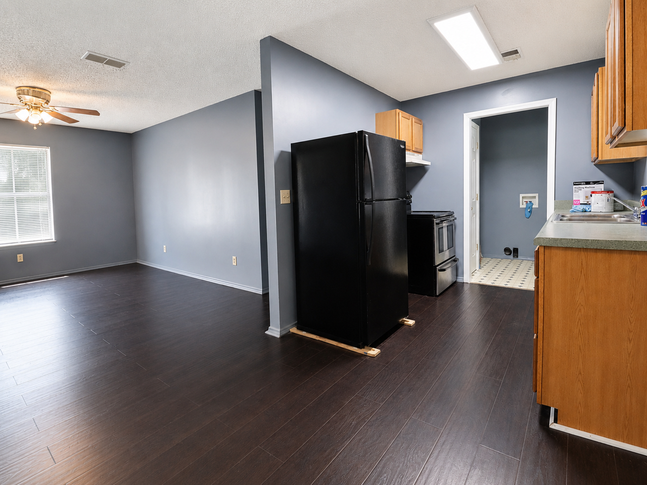 4506 Letson St - Photo 3 of 9