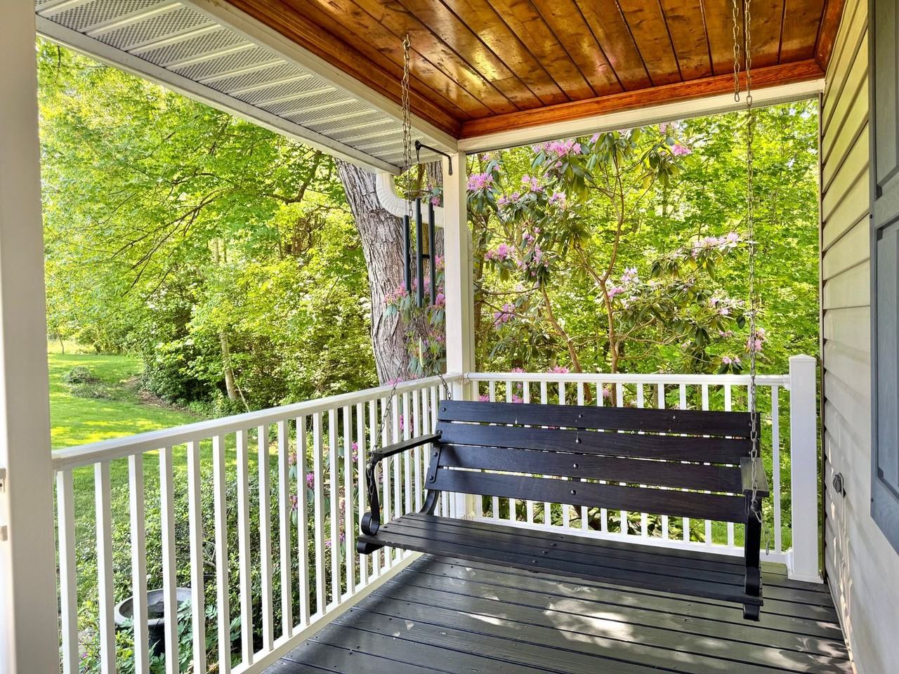 454 Widewater Rd - Photo 3 of 36