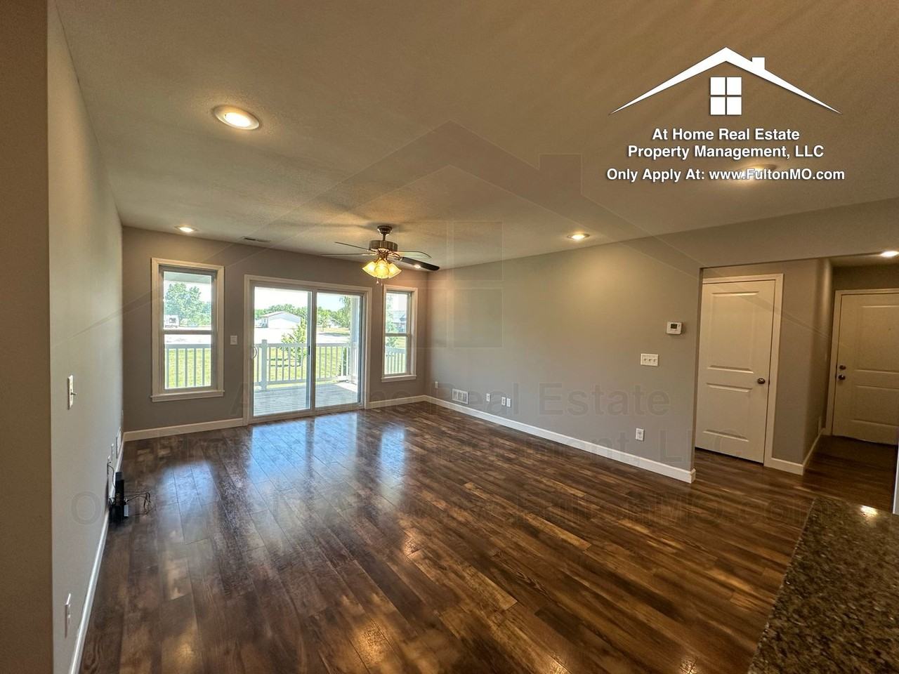 301 E Saint Eunice Rd - Photo 3 of 29
