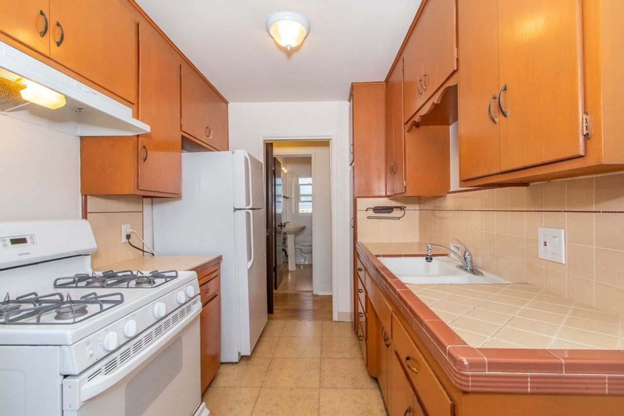 4209 Monroe Ave - Photo 6 of 14