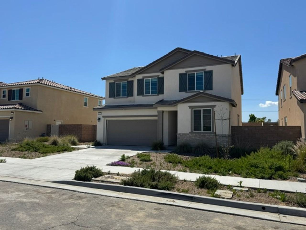 2767 Moonshimmer St - Photo 3 of 3