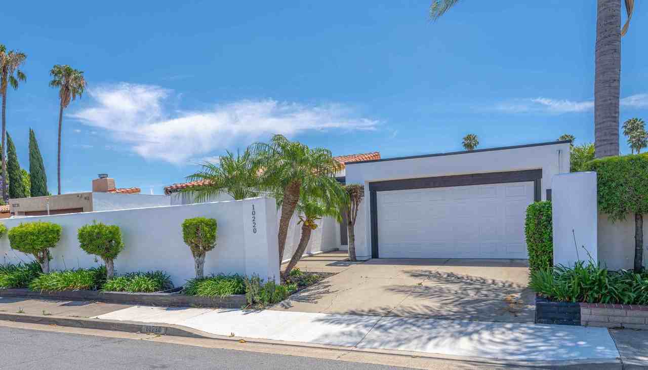 10220 El Monterey Ave - Photo 2 of 35